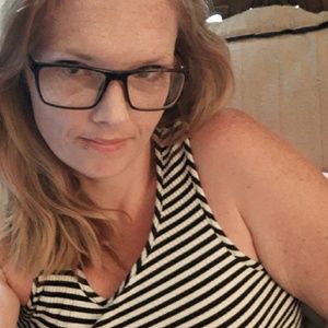 Meet your Posher, Lonetta